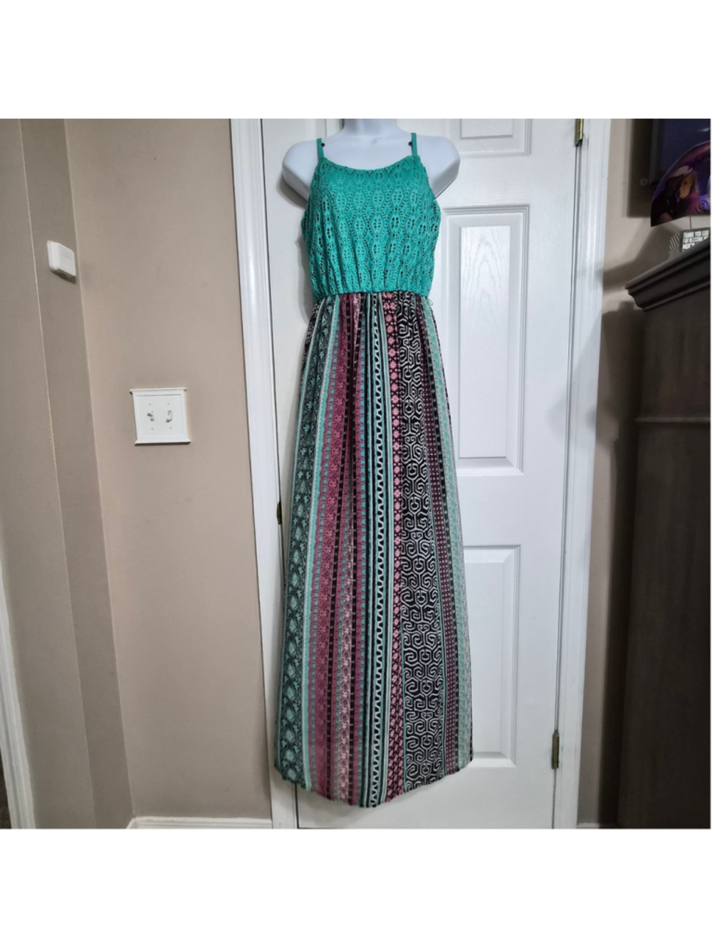 Maurices Women's Maxi Dress Size M Teal Pink Patterned Sleeveless